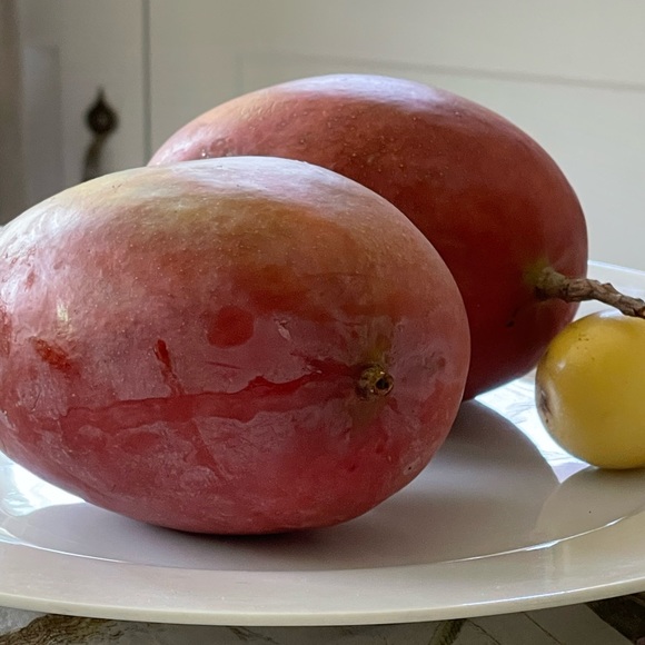 Meet your Posher, Pineapple Betsy - Picture 6 of 12